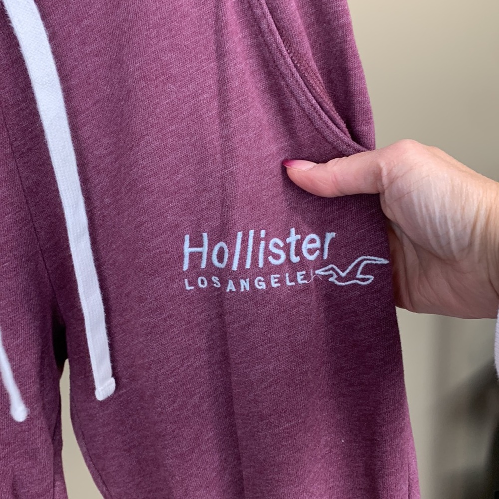 Hollister joggers